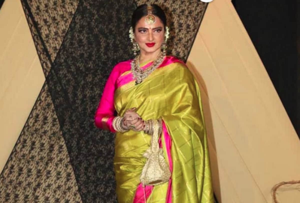 must include bollywood actress rekha ji these kanjivaram saree in your wedding wardrobe