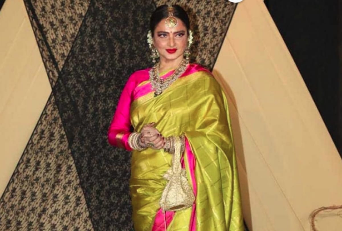 must include bollywood actress rekha ji these kanjivaram saree in your wedding wardrobe