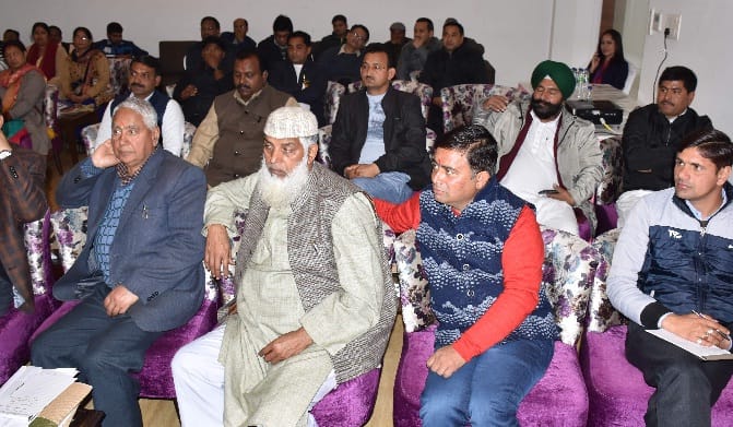 निगमों की आय बढ़ाने पर चार घंटे हुआ मंथन