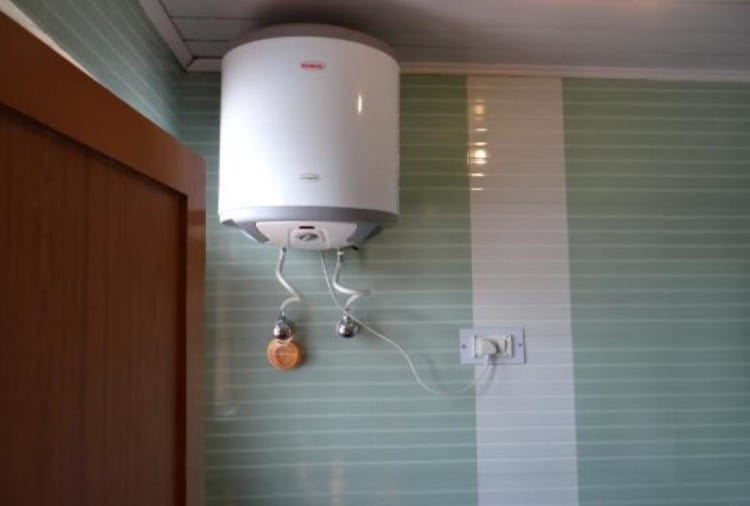 If You Have A Gas Geyser In Your Bathroom You Must Read This Amar