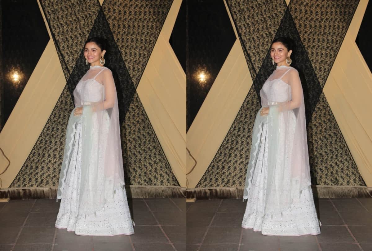 Pics Of Alia Bhatt hot looks gorgeous in white lehenga at Sakshi Bhatt reception