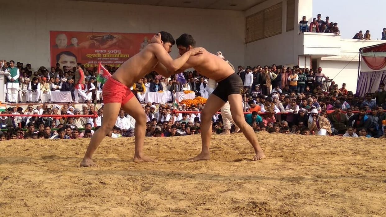 गोरखपुर की रेशम और खलीलाबाद की सुमन विजेता रहीं