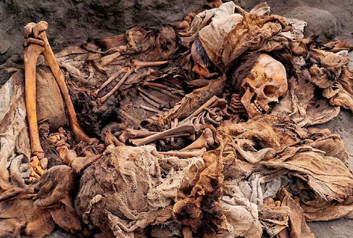 Ancient Mass Child Sacrifice Remains of many childrens found in peru