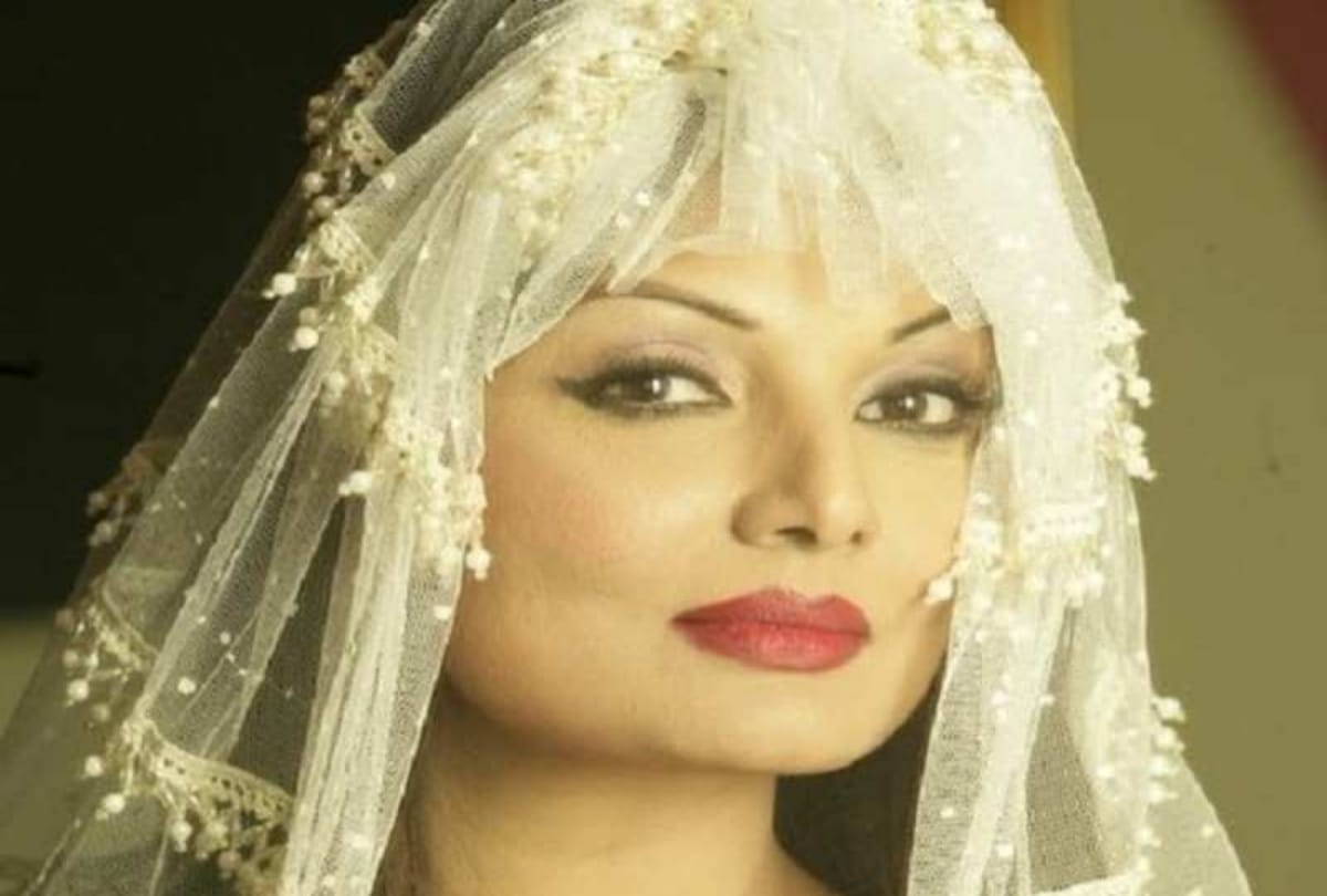 deepshikha nagpal birthday special faces domestic violence