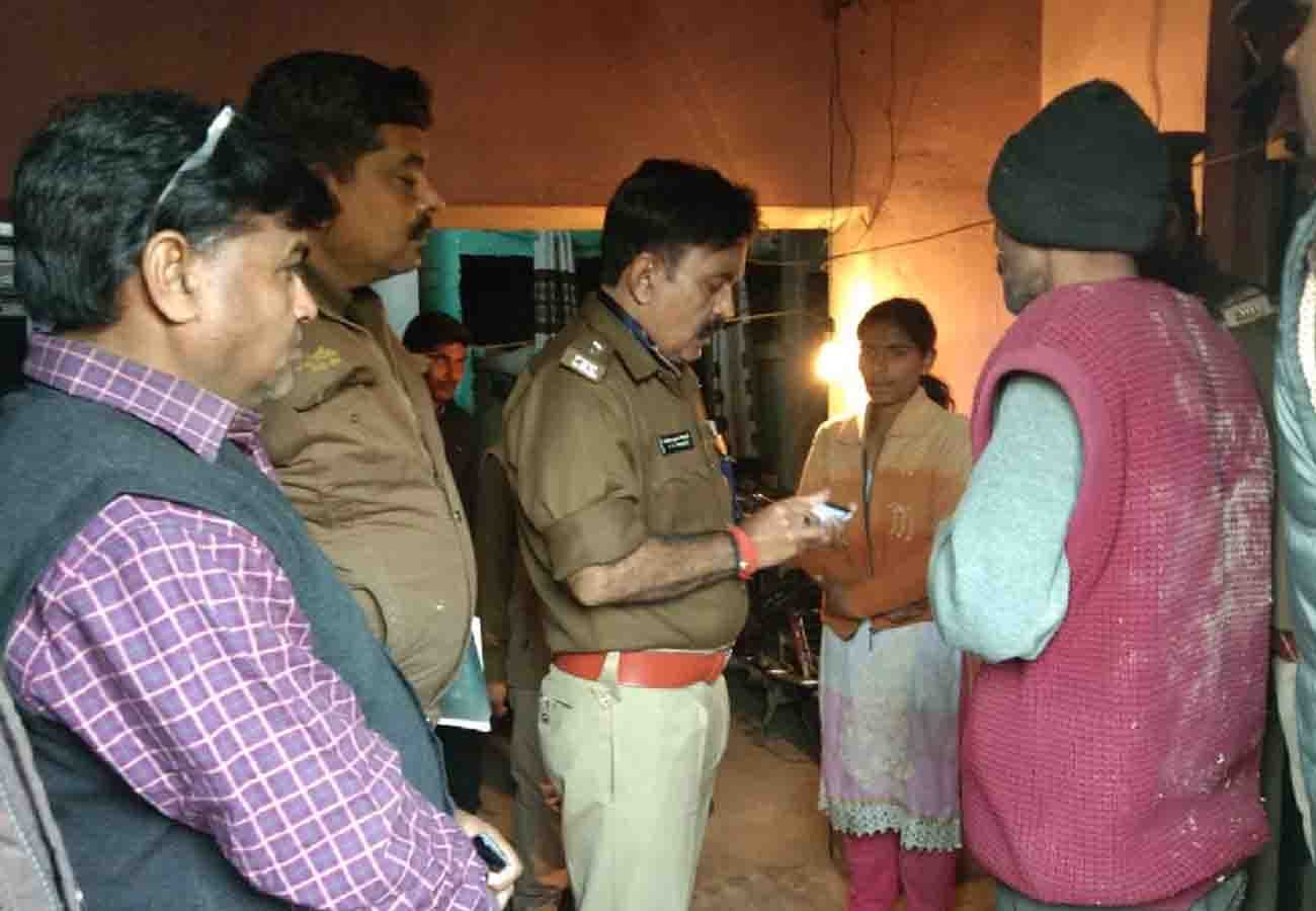 sister murder her younger sister in etawah