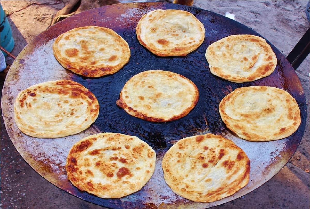 Afghani food Test in Delhi, know where you could eat Afghani Burgerin delhi