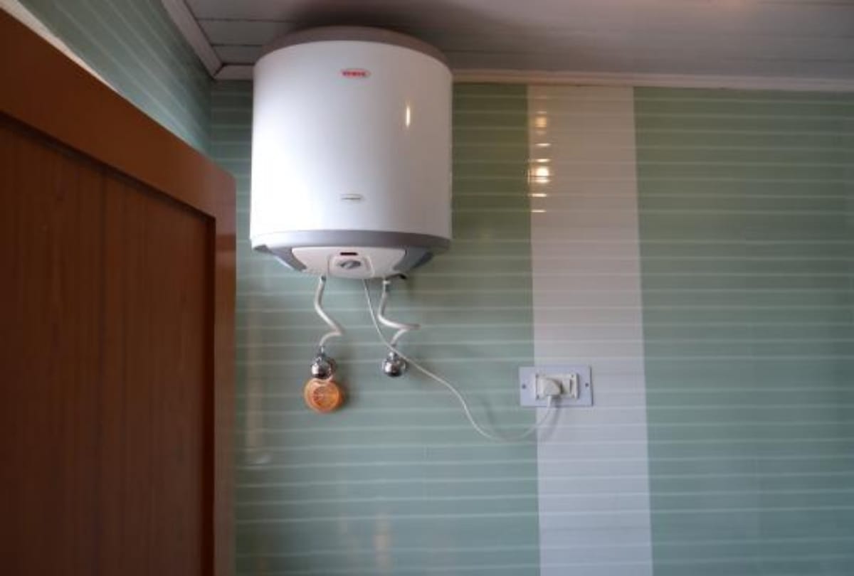 If you have a gas geyser in your bathroom you must read this