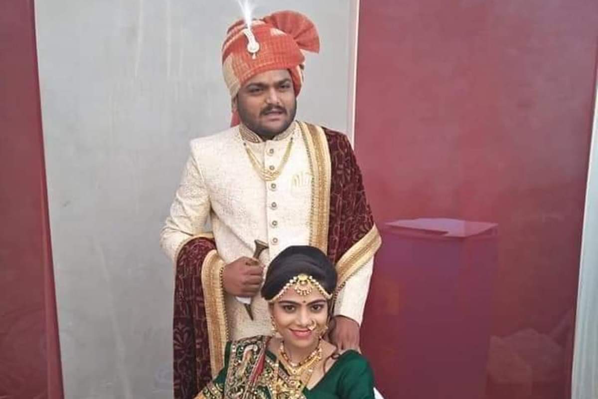 Hardik Patel tied knot with his childhood friend Kinjal Parikh in a simple ceremony