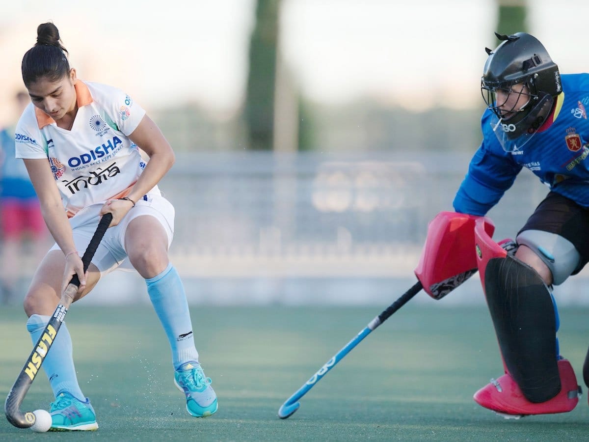 indian women hockey team lost to spain in opening match
