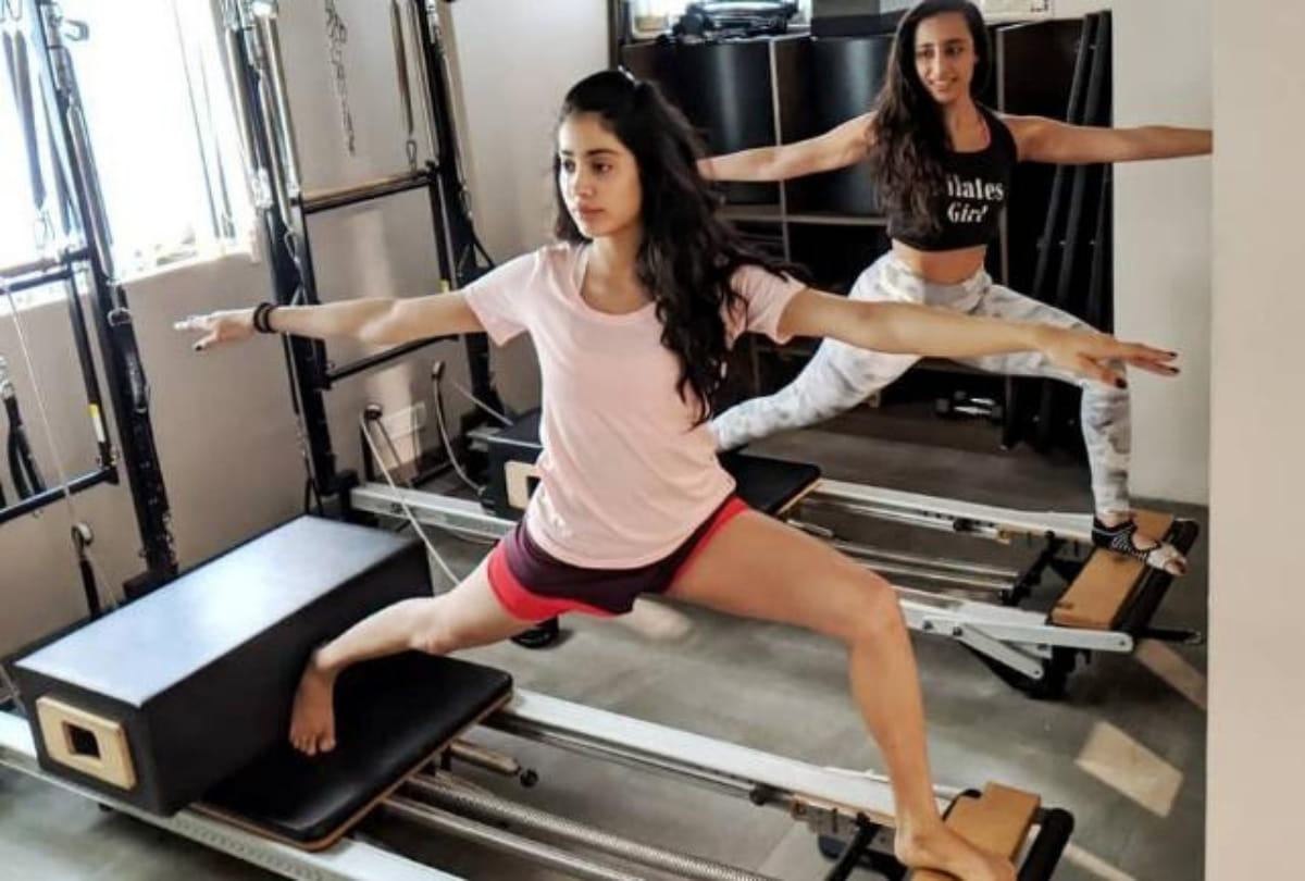 Boney Kapoor used to make fun of janhvi kapoor leg in her childhood.