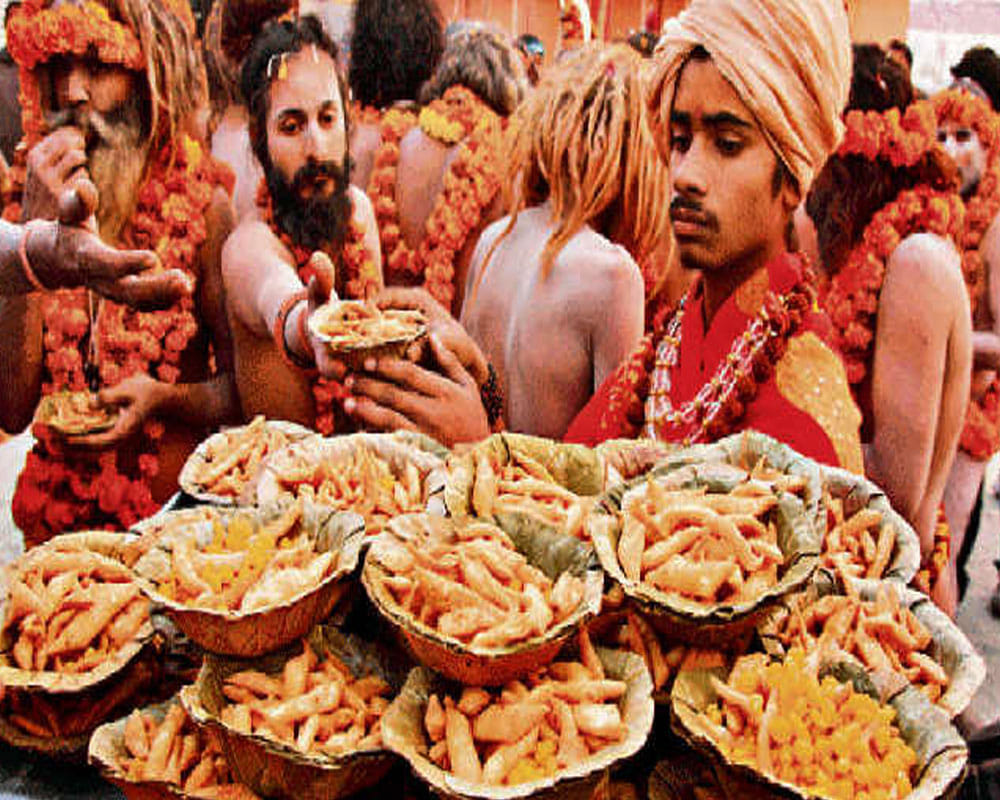 All you need to know about the food to served to saints and sadhus in  Maha Kumbh Mela 2019