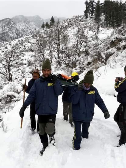 Monk unconscious to see snowfall