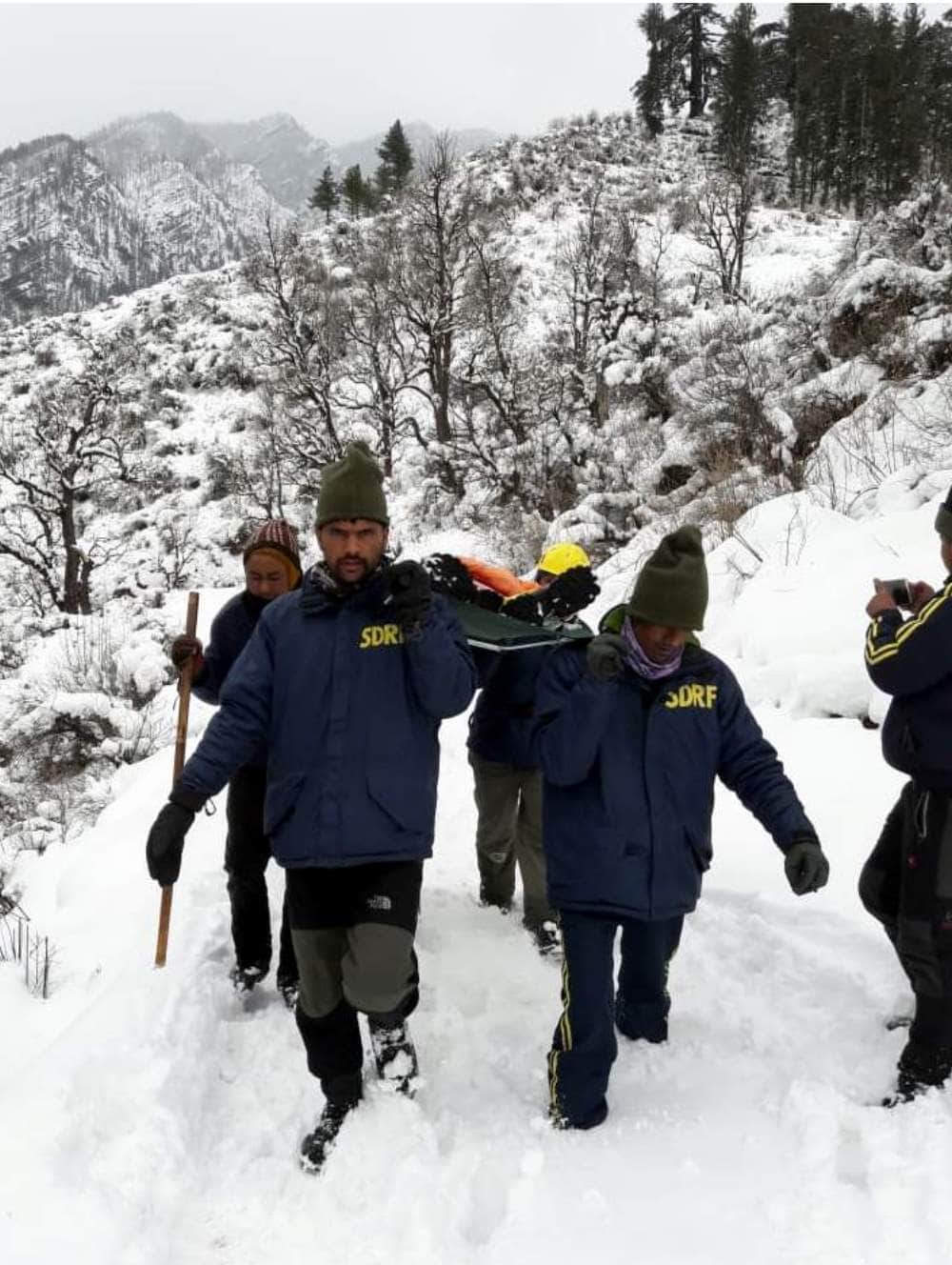 Monk unconscious to see snowfall