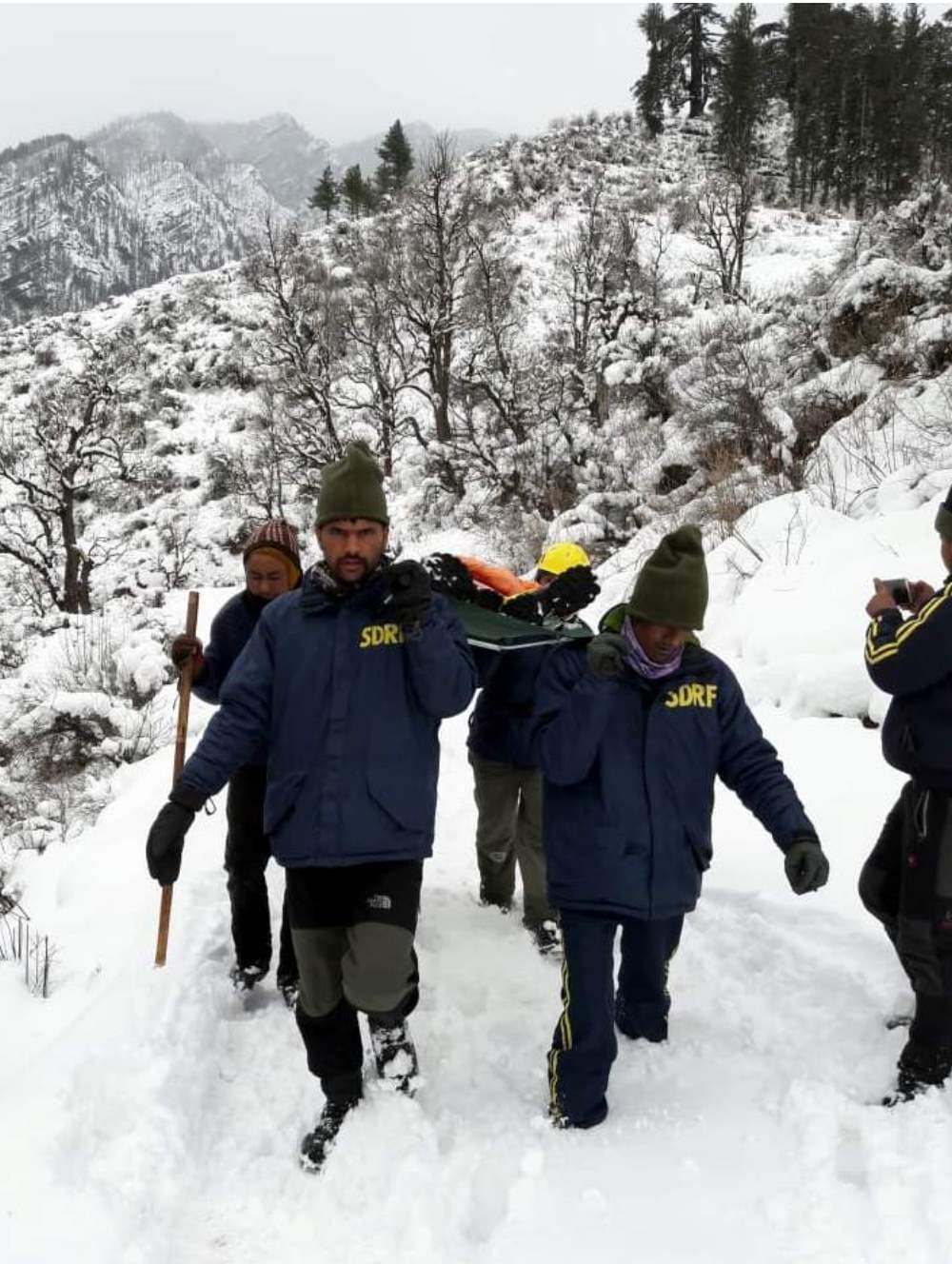 Monk unconscious to see snowfall