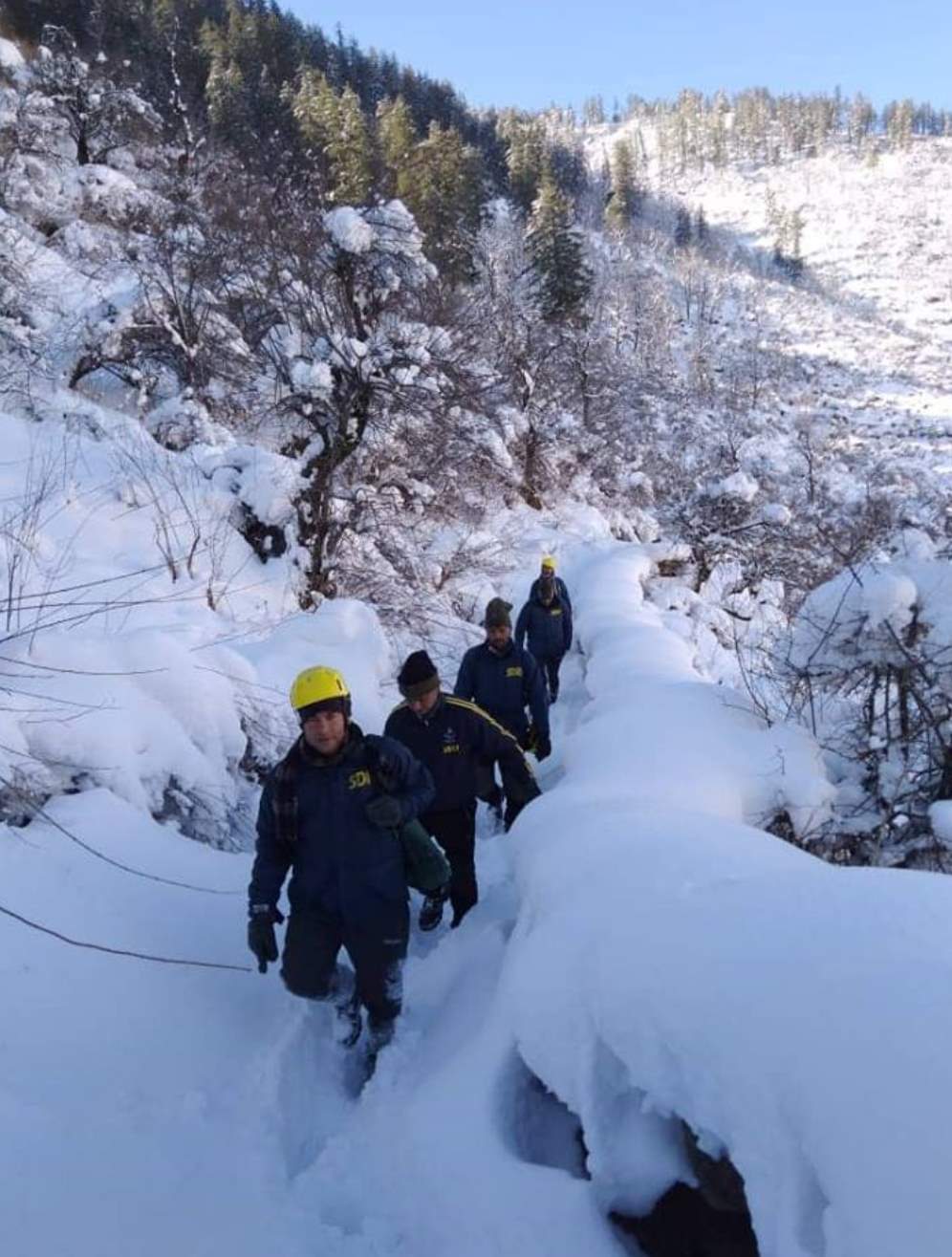 Monk unconscious to see snowfall