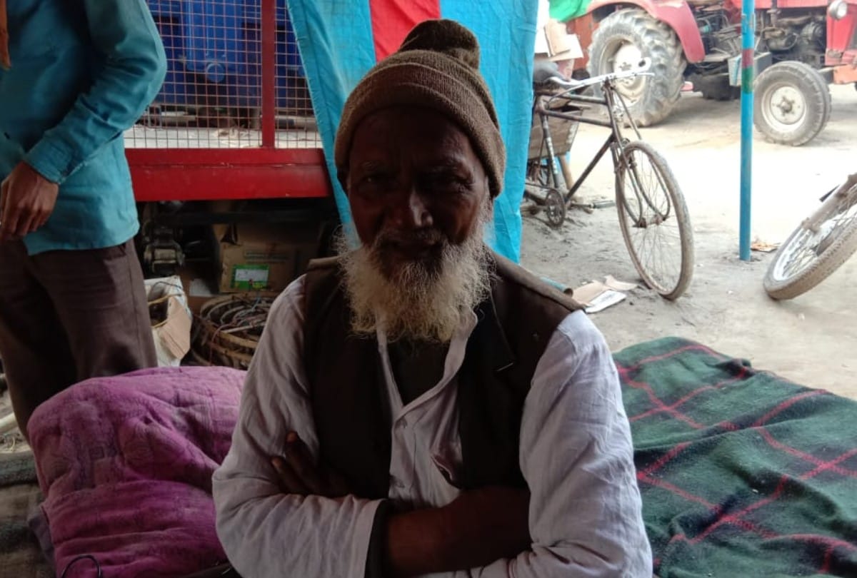 Mullah ji illuminating the Kumbh mela of Hindus, illumination of religious unity