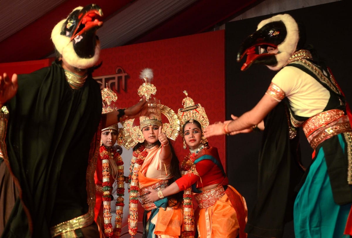 Kumbh 2019:Chitrakoot dance drama by roopvani artist, see photos
