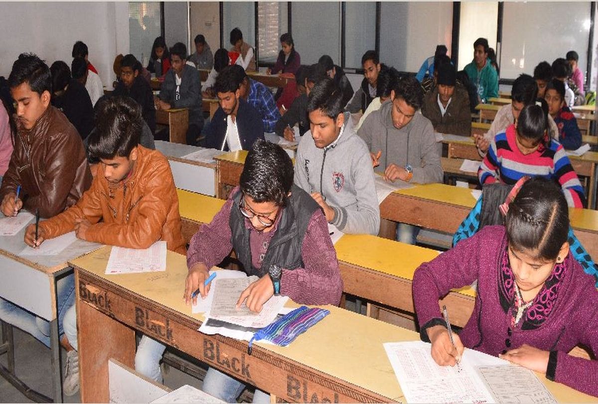 three thousand students attend spandana scholarship exam