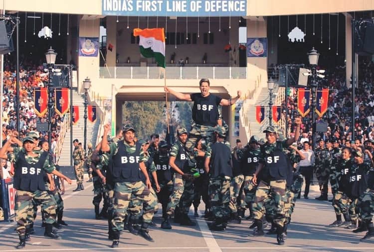 Bollywood Actor Varun Dhawan Performance on Wagah Border, Live Shooting of Movie ABCD3