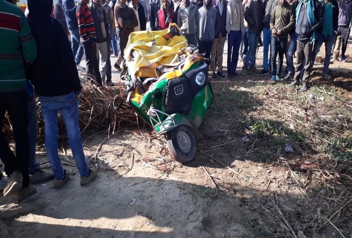 11 people killed in accidents in Agra division