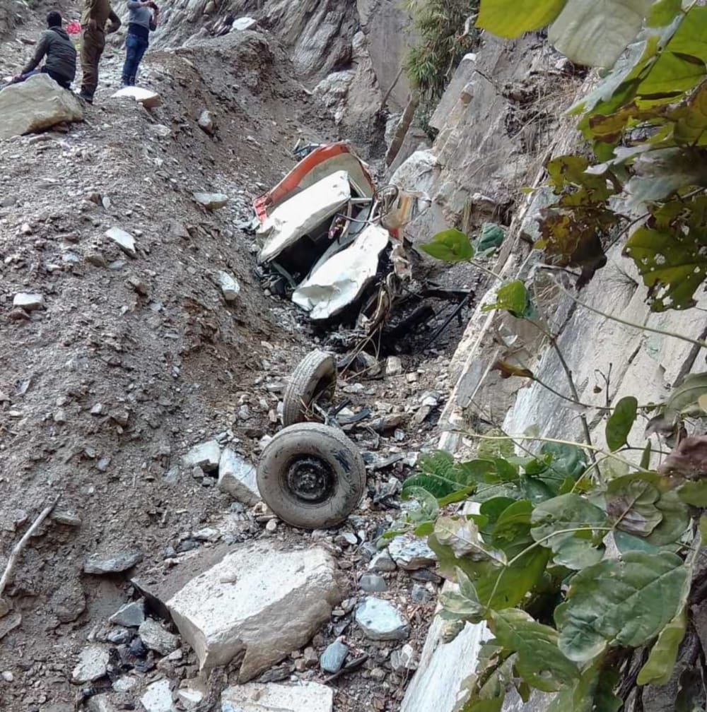big fact of pick up vehicle fell in gorge at champawat