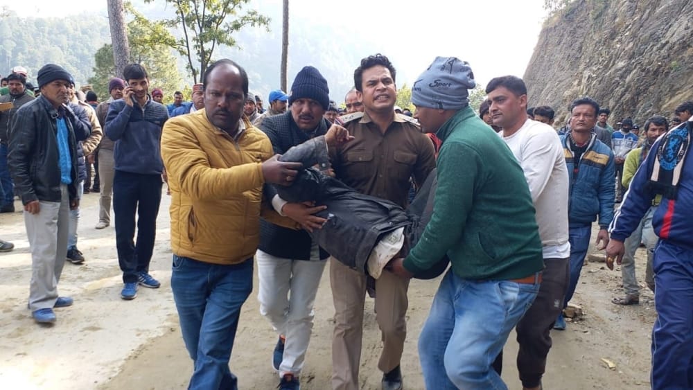 son died in road accident father got heart attack to see his dead body