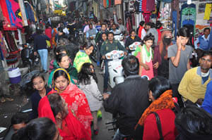 tfaffic jam in manik chauk