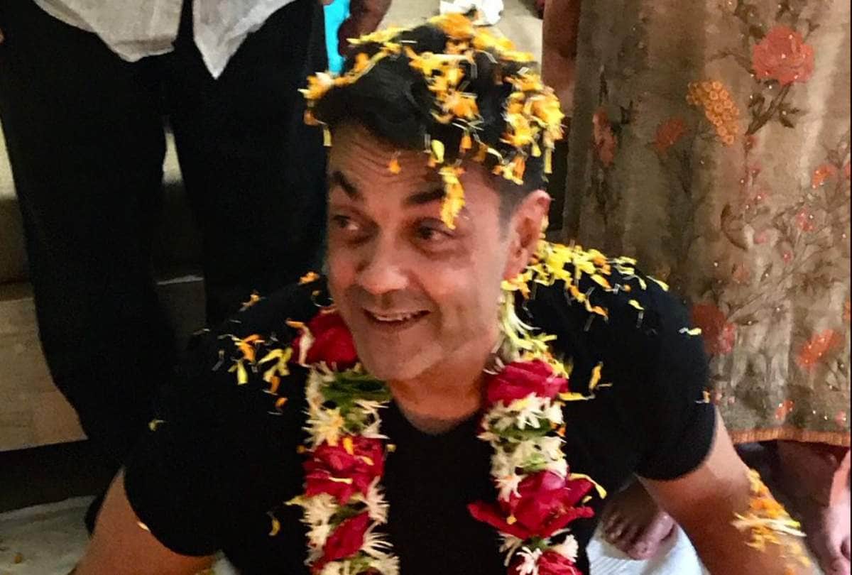 bobby deol birthday party salman khan to zaheer khan reached there