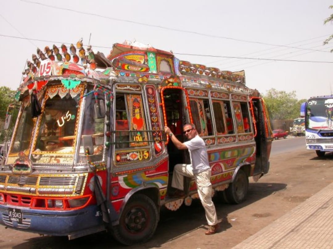 Pakistan going to start buses with cow dung instead of petrol diesel to fight back pollution