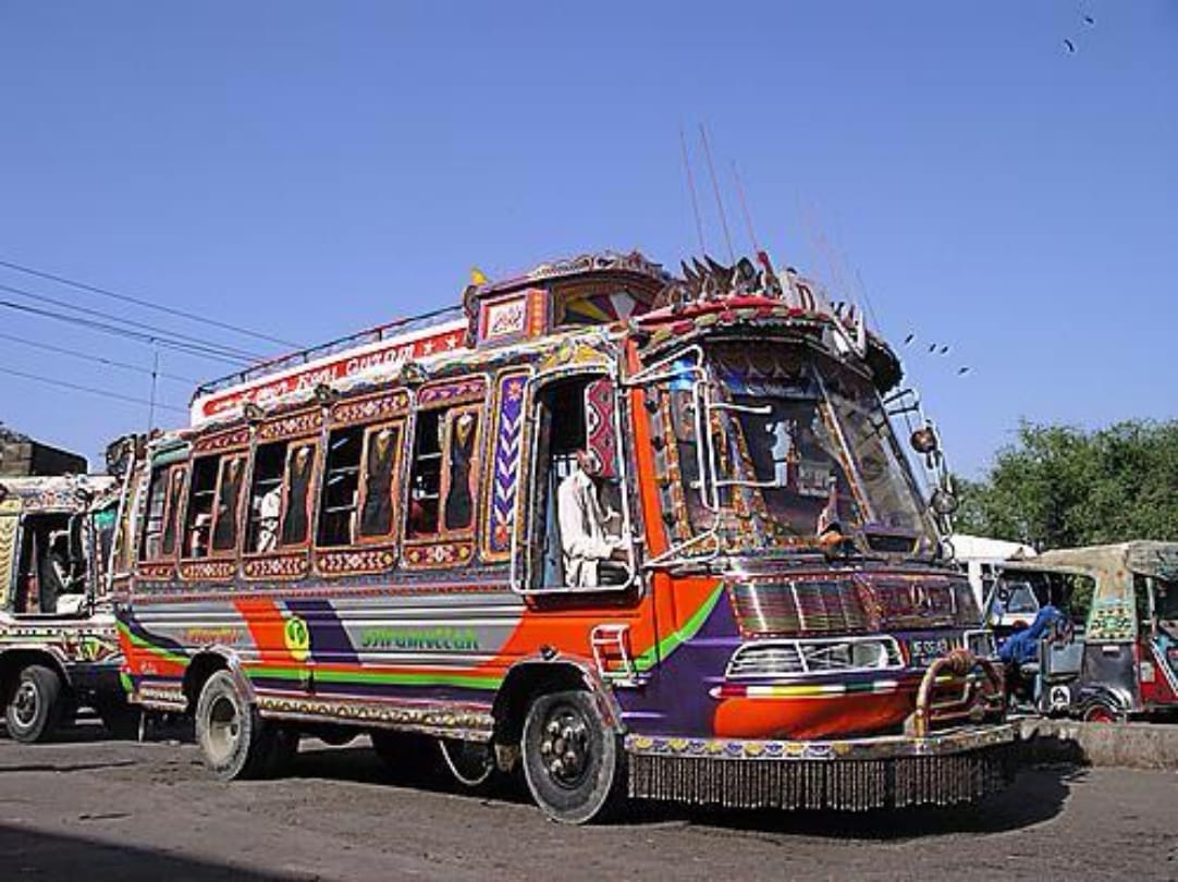Pakistan going to start buses with cow dung instead of petrol diesel to fight back pollution