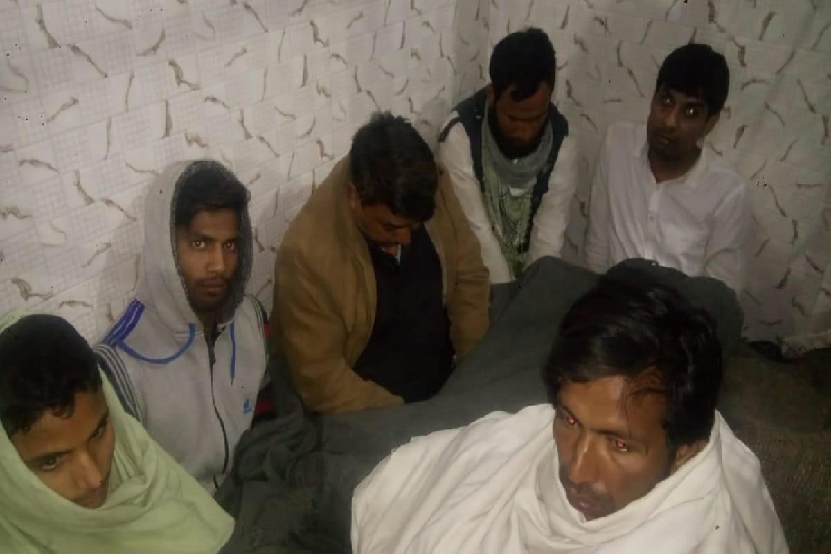 Meerut, Bride loot case, protest in bhawanpur police station and demands arrest of  SP leader