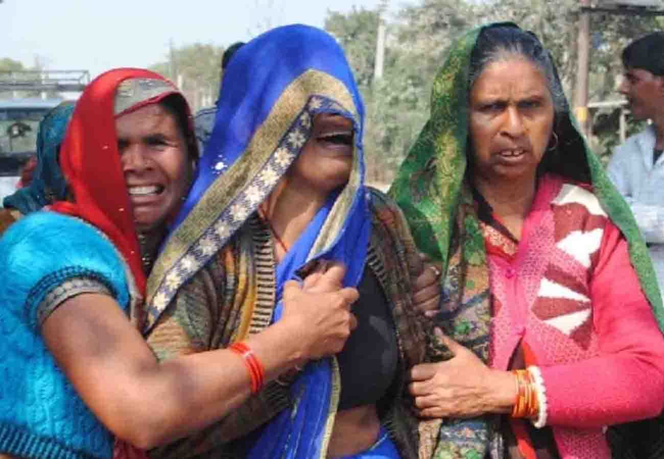 sister murder her younger sister in etawah district