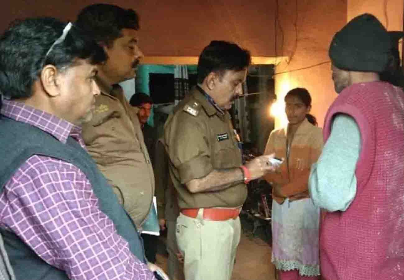 sister murder her younger sister in etawah district