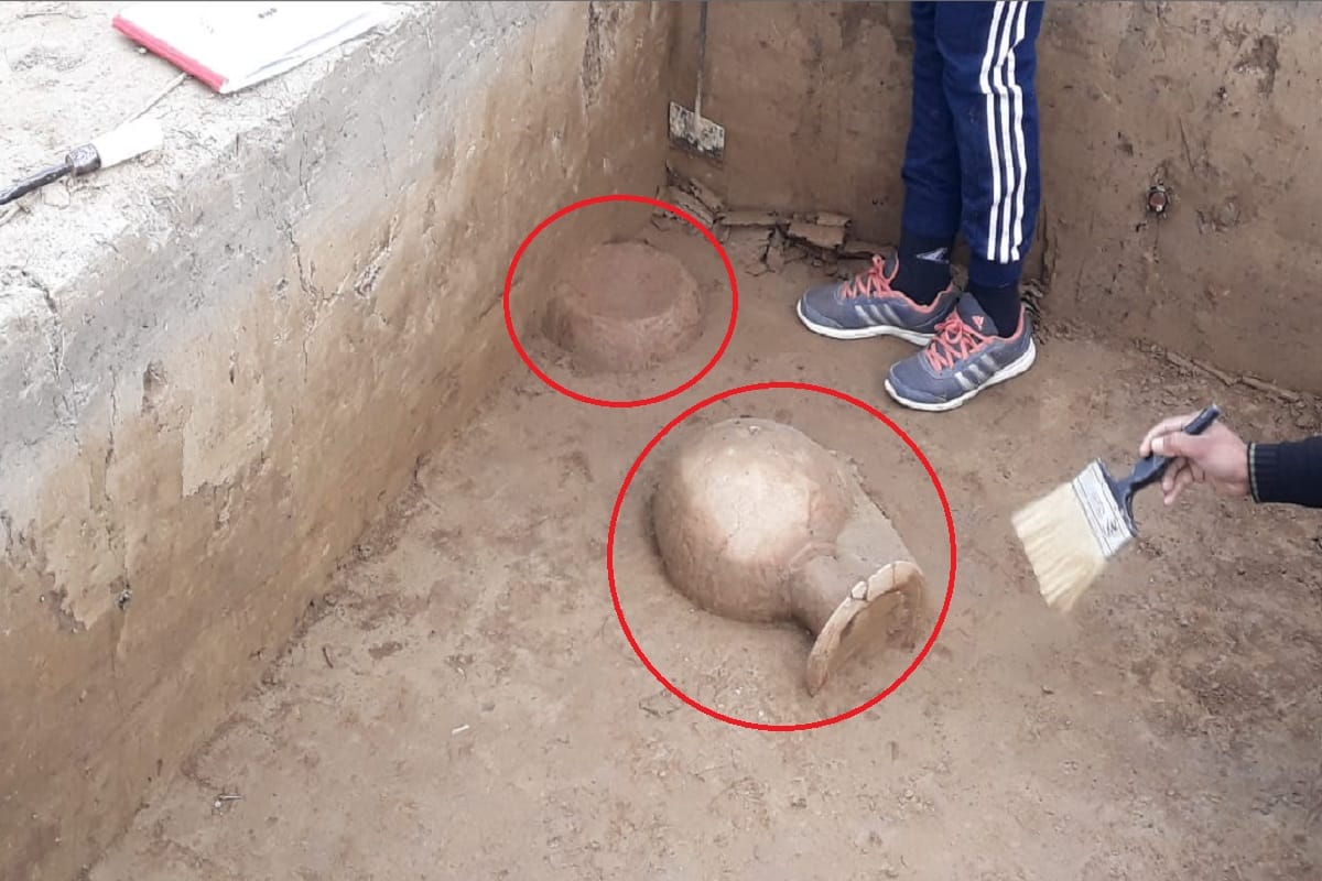 Baghpat, Excavation continues in sinauli village and team has got human skeleton