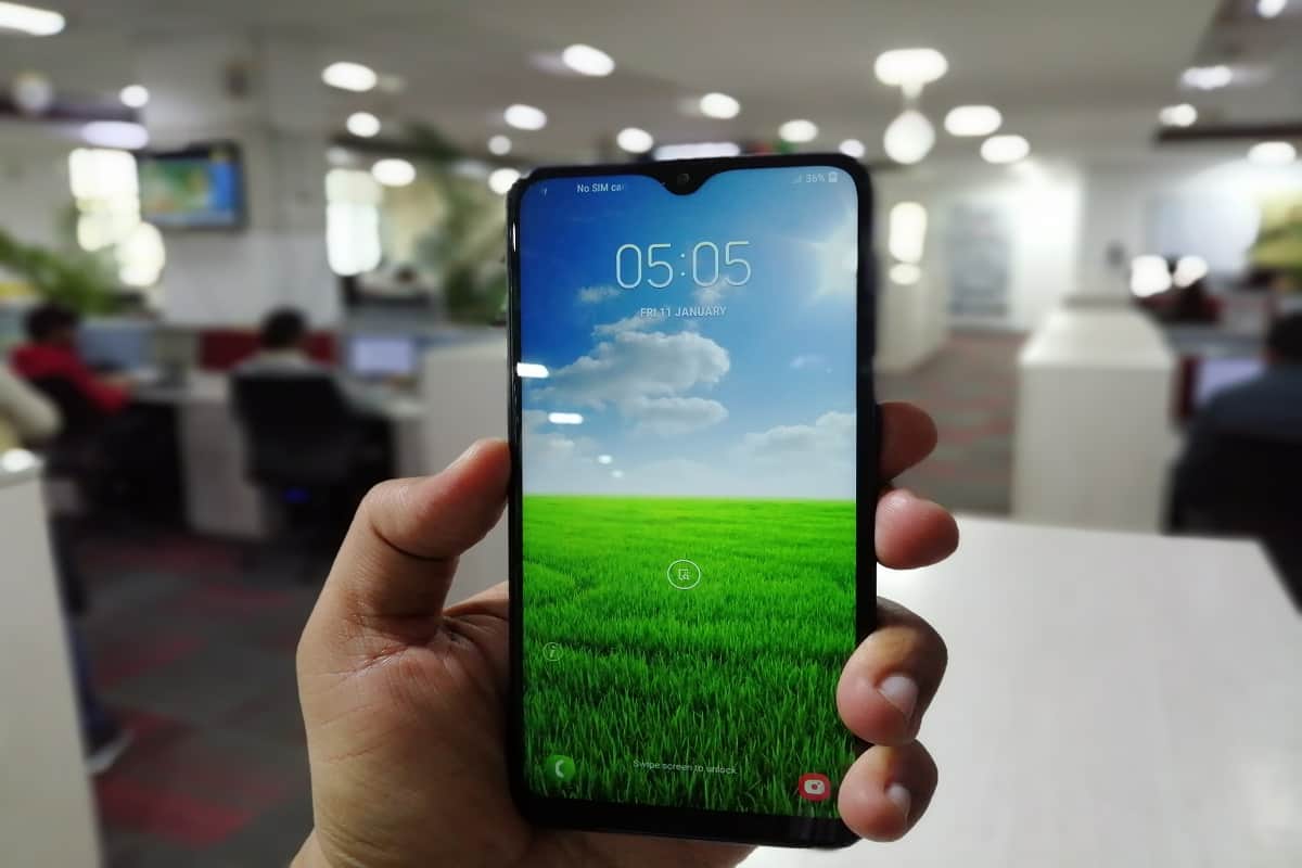Samsung Cheapest dual camera smartphone galaxy m10 get a price cut in India