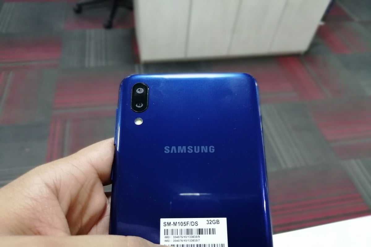 Galaxy M10