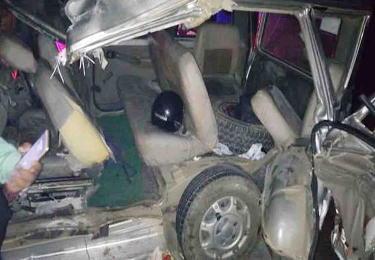 road accident in Kannauj, Two people died and six injured