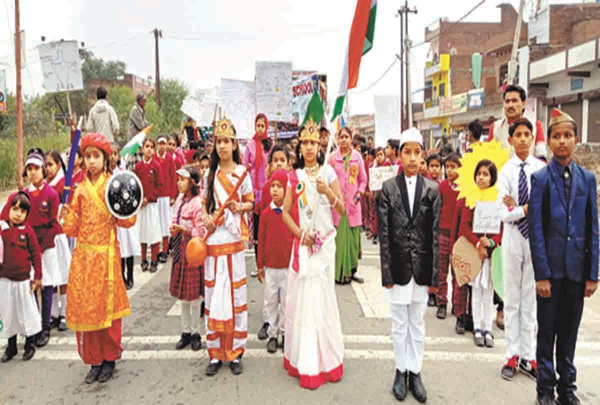 Republic Day celebrated with a pompous thrill in Doaba, wandering tricolor