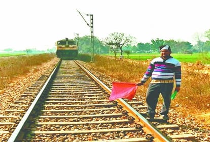 Several trains passes over broken rail track in kasganj