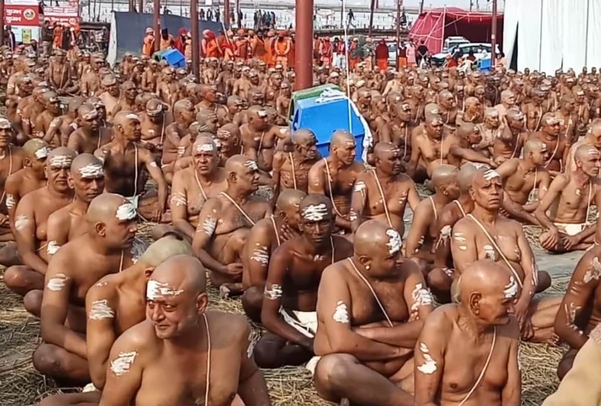kumbh 2019: listening to pes mantra completed sanyas process