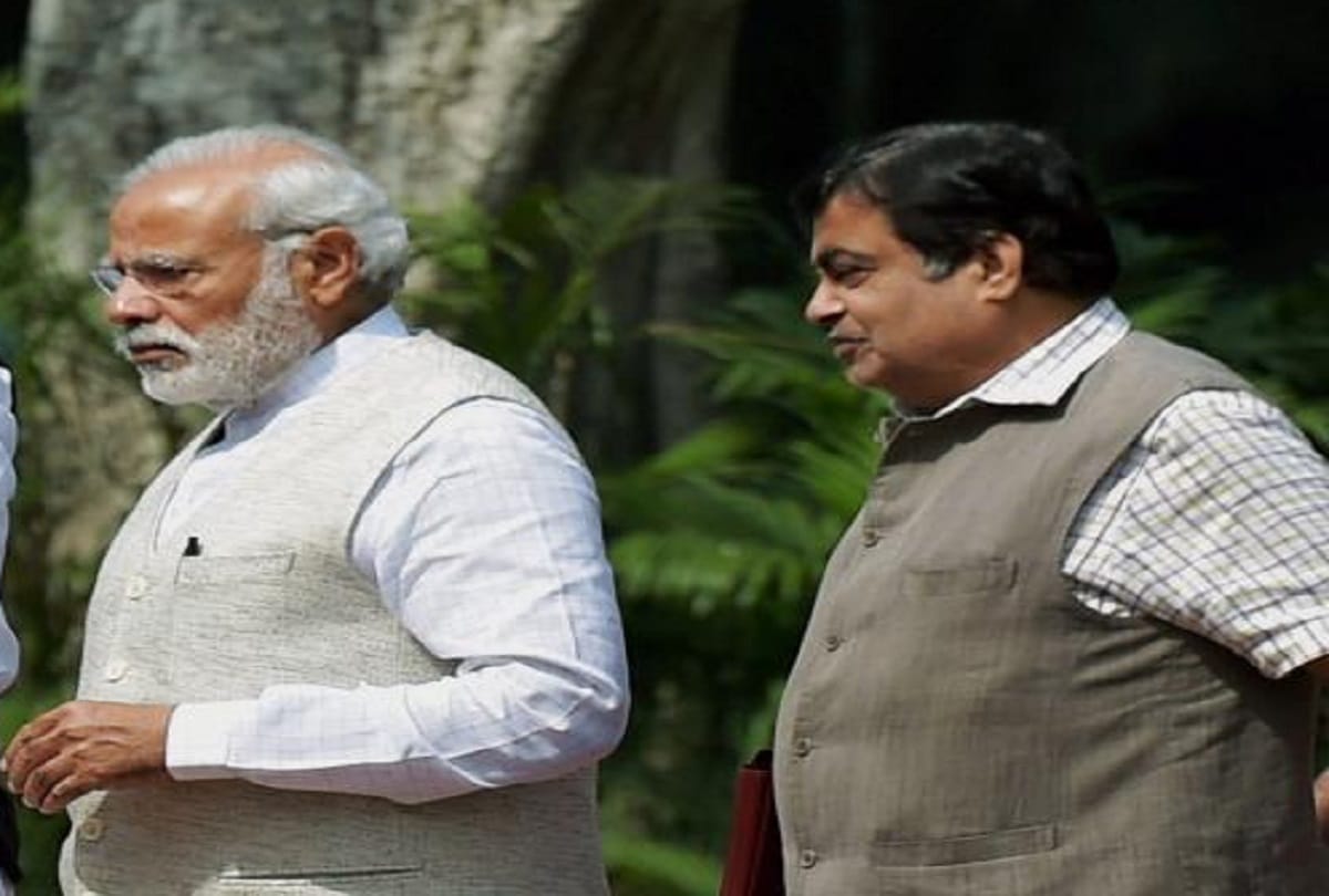 Narendra Modi and Nitin Gadkari are two contenders for the post of prime minister in 2019 ?