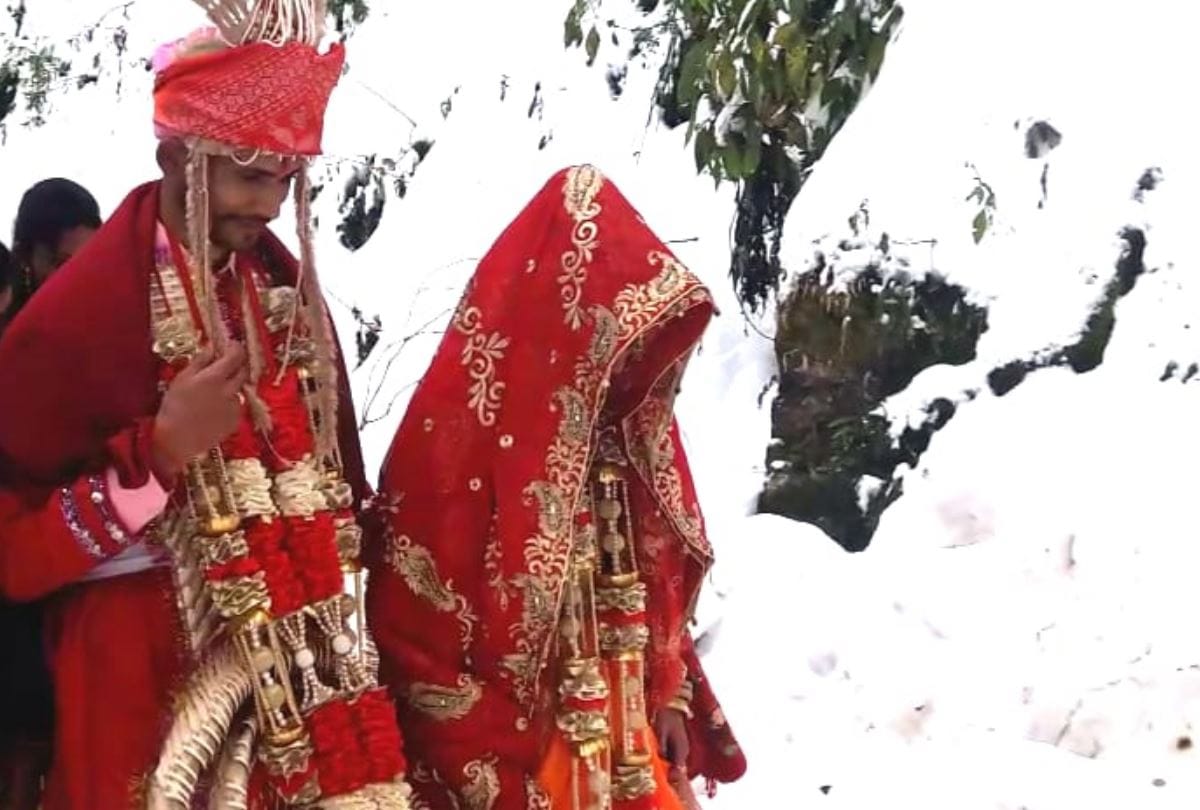 Marriage Baarat in snowfall in chamba Himachal Pradesh
