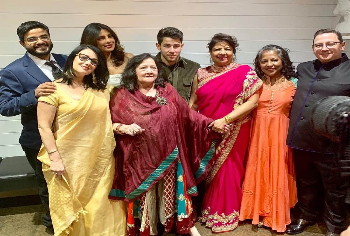 Priyanka Chopra and Nick Jonas celebrate one more reception with family