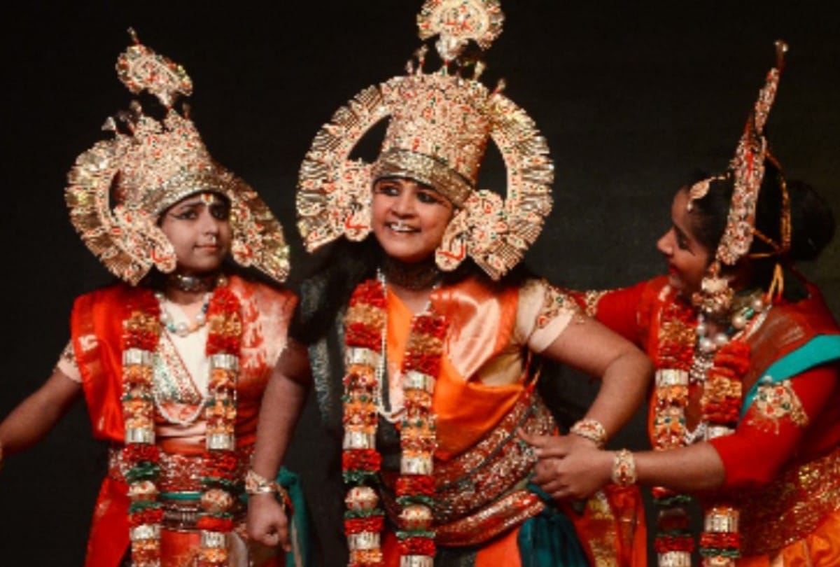 Kumbh 2019 Russia actor volga play Sita role and afgeni plan Lord Ram roal at kumbh mela