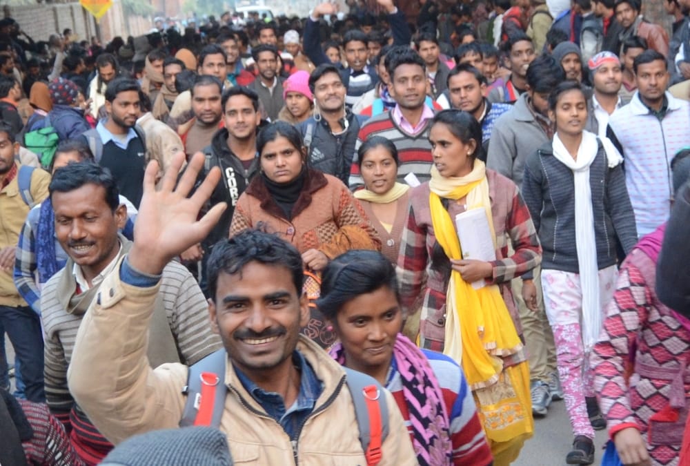 40 solvers arrested in sipahi bharti examination on monday.