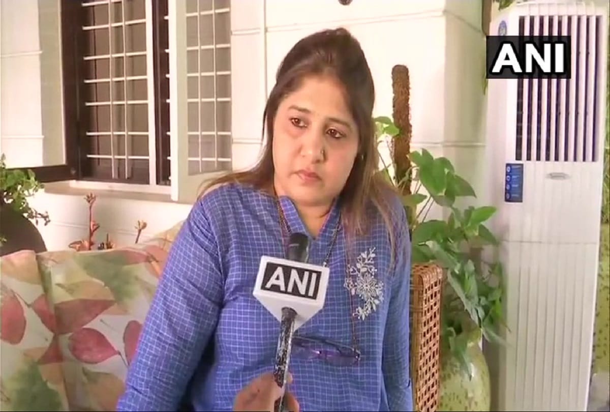 Tabu Gundu Rao Dinesh Gundu Rao wife on Union Minister Ananth Kumar Hegde tweets on DG Rao