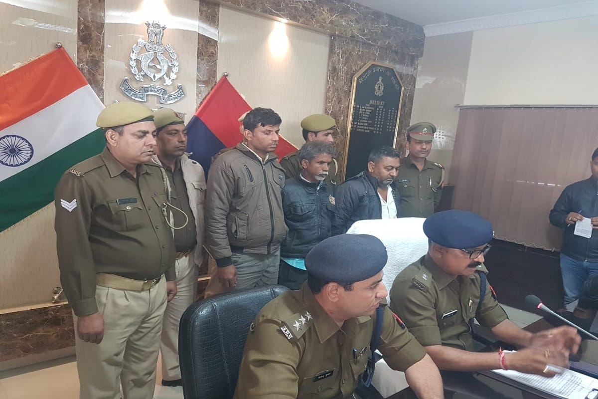 Meerut, Three accused arrested with Illegal weapon before Lok Sabha elections