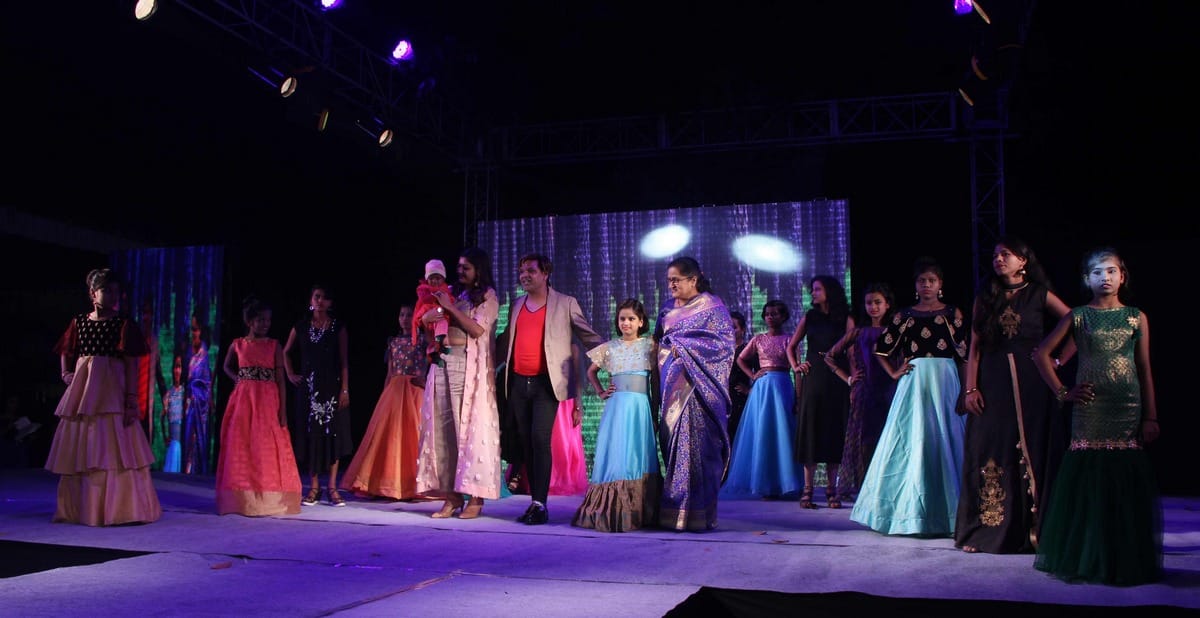 Ramp walk done by models on birha and ghazals in varanasi