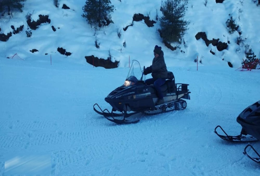 Union state minister kiren rijiju enjoyed skiing in auli 