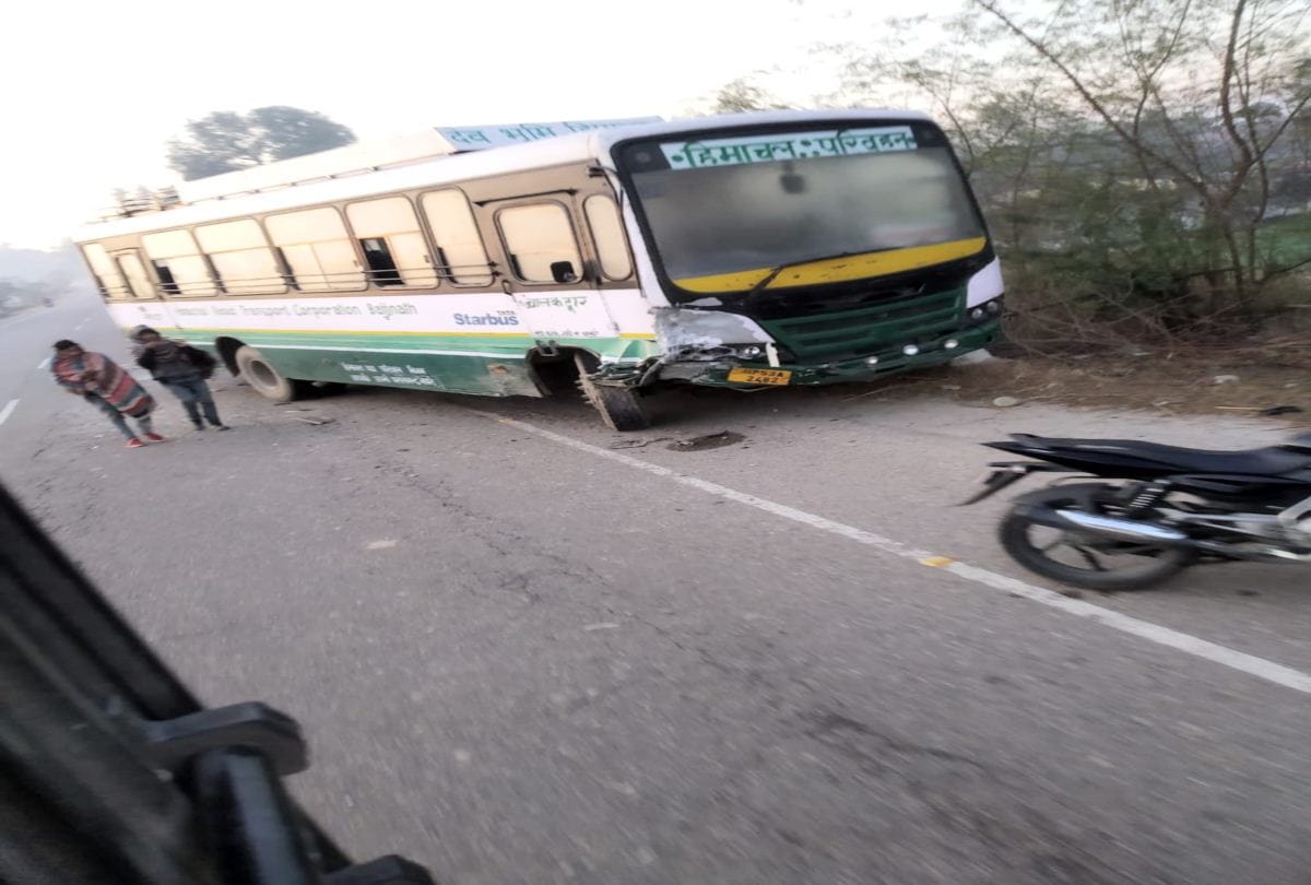 one died in hrtc bus and car collision in una himachal